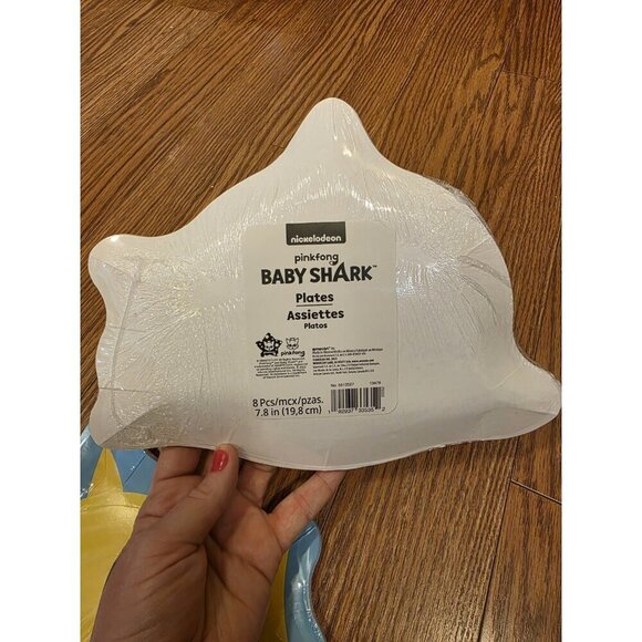 Baby Shark-Themed Party Decorations 12 Cutouts 16 Plates‎ Birthday Pinkfong NEW - Picture 7 of 7